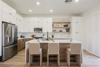 5004 Wayfaring Tree Avenue, Las Vegas, NV 89131