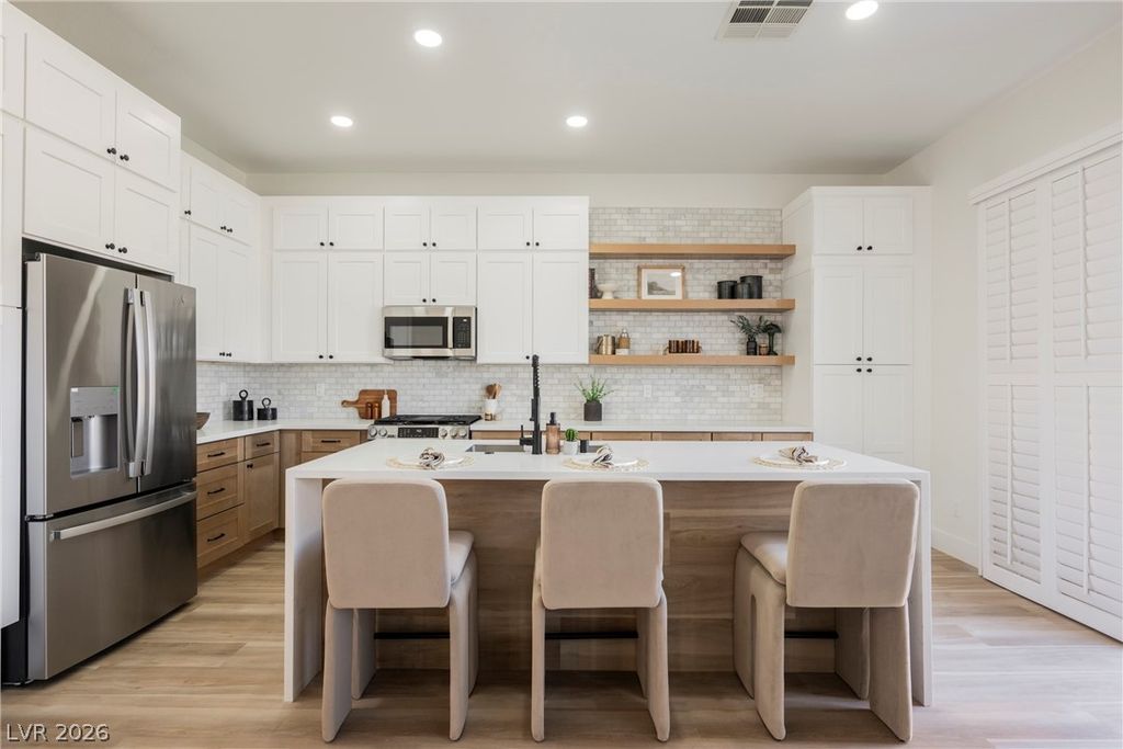 5004 Wayfaring Tree Avenue, Las Vegas, NV 89131