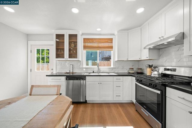 475 Irvington St, Daly City, CA 94014