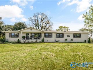 1586 Oscar Patterson Road, New Market, AL 35761
