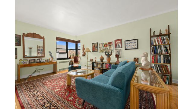 7711 35th Ave Apt 6H, New York City, NY 11372