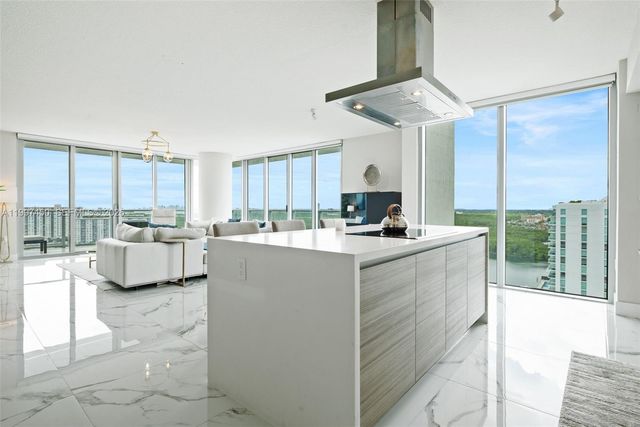 330 Sunny Isles Blvd 5-2102, Sunny Isles Beach, FL 33160