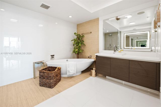 330 Sunny Isles Blvd 5-2102, Sunny Isles Beach, FL 33160