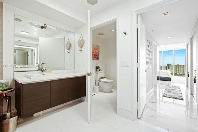330 Sunny Isles Blvd 5-2102, Sunny Isles Beach, FL 33160