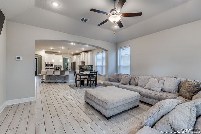 8514 Glass Gem, San Antonio, TX 78249