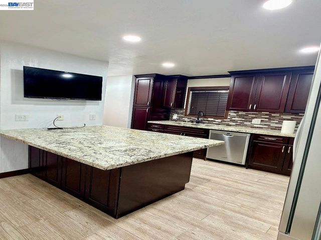4256 Seven Hills Road, Castro Valley, CA 94546