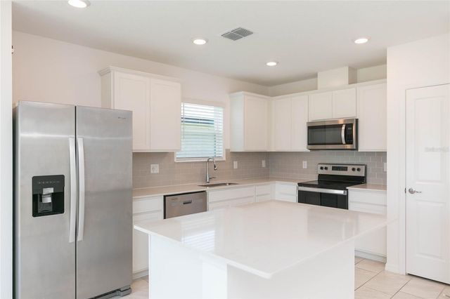 9547 SUMMERS CAY CIRCLE, Thonotosassa, FL 33592
