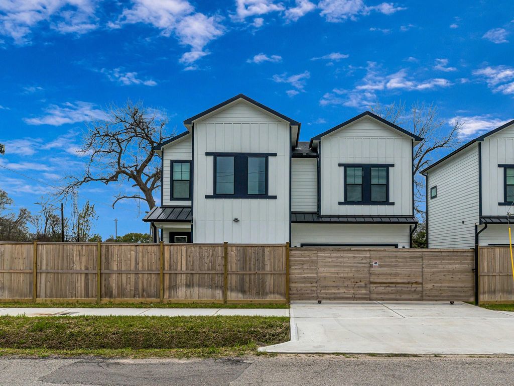 2720 Spence Road, Houston, TX 77093