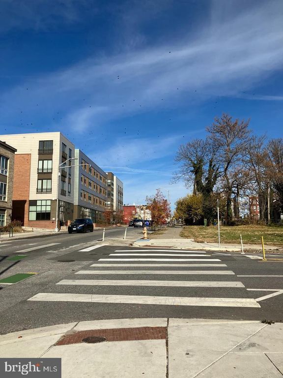 Image 2 of property listing at 501 E 20TH ST, Baltimore, MD 21218