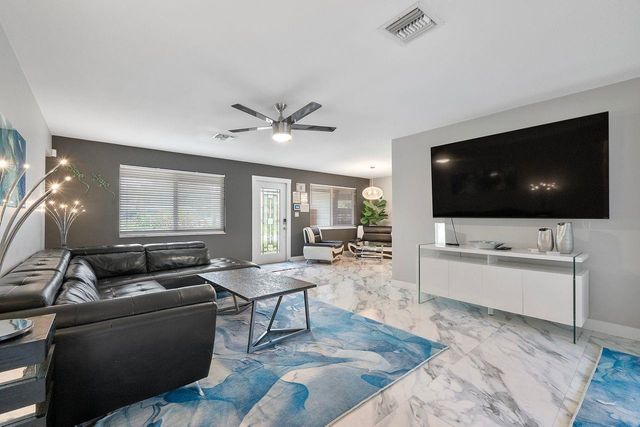 600 NW 22nd Court, Wilton Manors, FL 33311