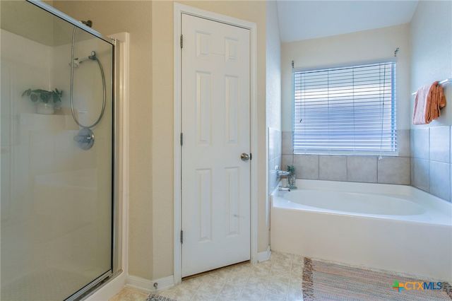 2624 Blue Meadow Drive, Temple, TX 76502