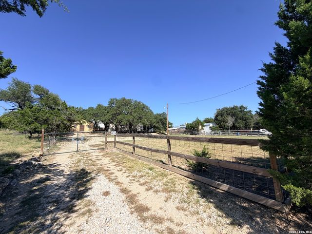 1071 CYPRESS DR, Canyon Lake, TX 78133