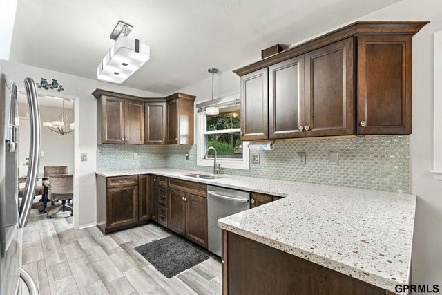 10320 Hilltop Road, Omaha, NE 68134