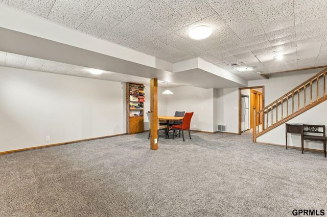 10320 Hilltop Road, Omaha, NE 68134