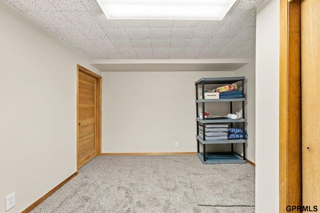 10320 Hilltop Road, Omaha, NE 68134