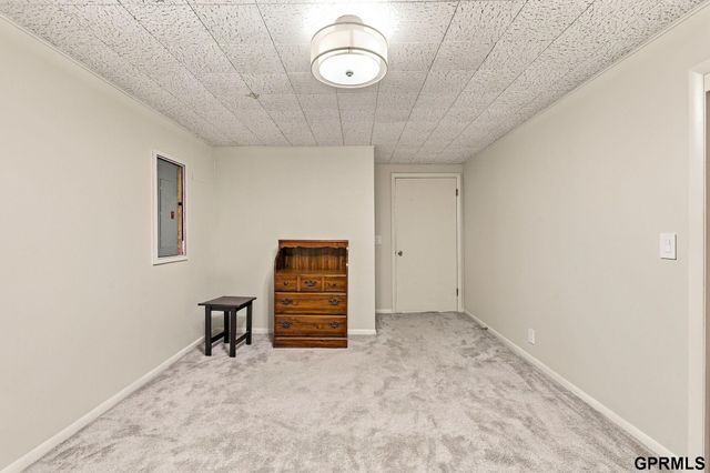 10320 Hilltop Road, Omaha, NE 68134