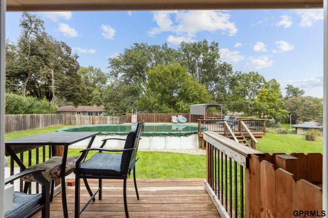 10320 Hilltop Road, Omaha, NE 68134