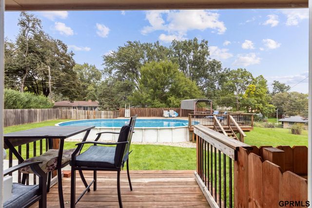 10320 Hilltop Road, Omaha, NE 68134