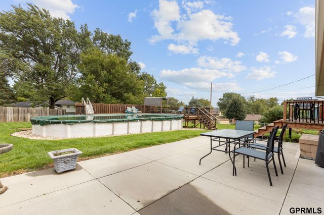 10320 Hilltop Road, Omaha, NE 68134
