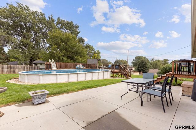10320 Hilltop Road, Omaha, NE 68134