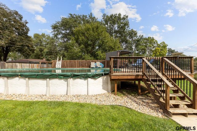 10320 Hilltop Road, Omaha, NE 68134