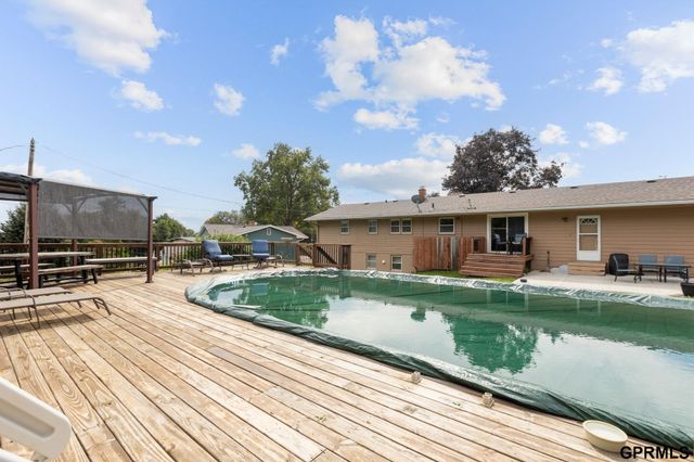 10320 Hilltop Road, Omaha, NE 68134