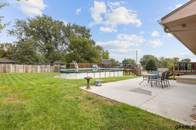 10320 Hilltop Road, Omaha, NE 68134