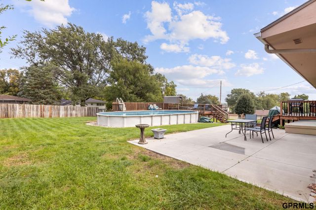 10320 Hilltop Road, Omaha, NE 68134