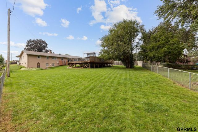 10320 Hilltop Road, Omaha, NE 68134