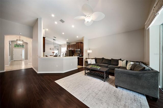 17463 NEW CROSS CIRCLE, Lithia, FL 33547