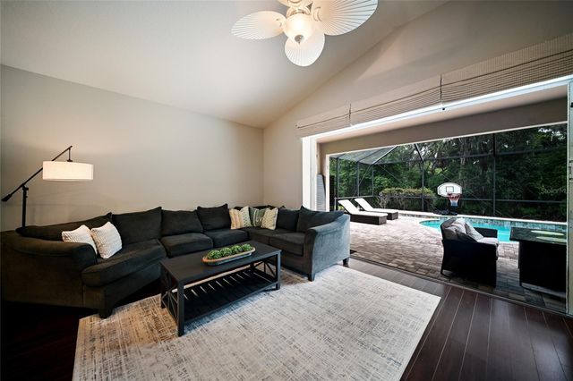 17463 NEW CROSS CIRCLE, Lithia, FL 33547