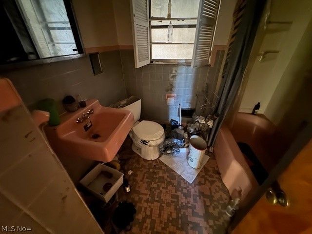 333 Woodlawn Road, Steubenville, OH 43952