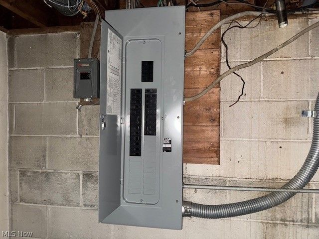 333 Woodlawn Road, Steubenville, OH 43952