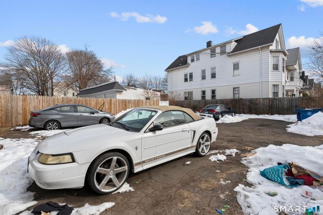 127 James Street, New Haven, CT 06513