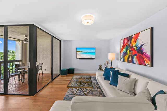 955 Egret Circle 408, Delray Beach, FL 33444