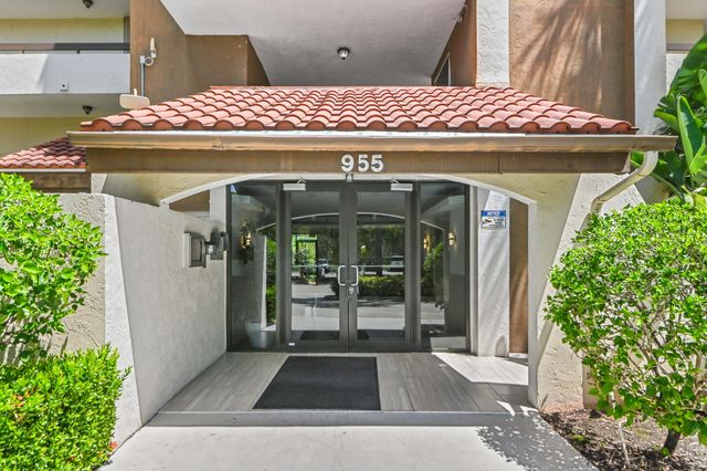 955 Egret Circle 408, Delray Beach, FL 33444