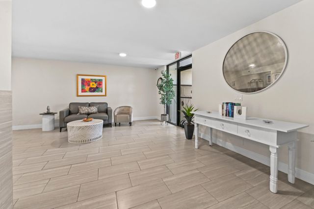 955 Egret Circle 408, Delray Beach, FL 33444