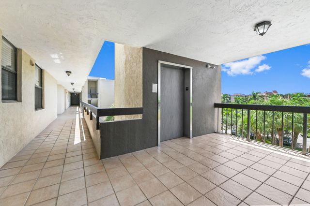 955 Egret Circle 408, Delray Beach, FL 33444
