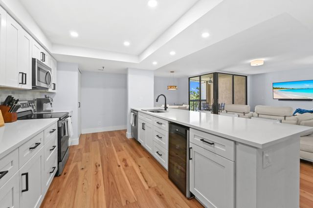 955 Egret Circle 408, Delray Beach, FL 33444