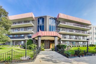 4840 Foster Street 107, Skokie, IL 60077