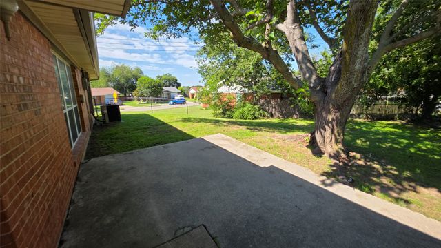 6251 Shadydell Drive, Fort Worth, TX 76135