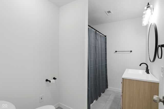 1008 E 7th Street, Greenfield, IN 46140