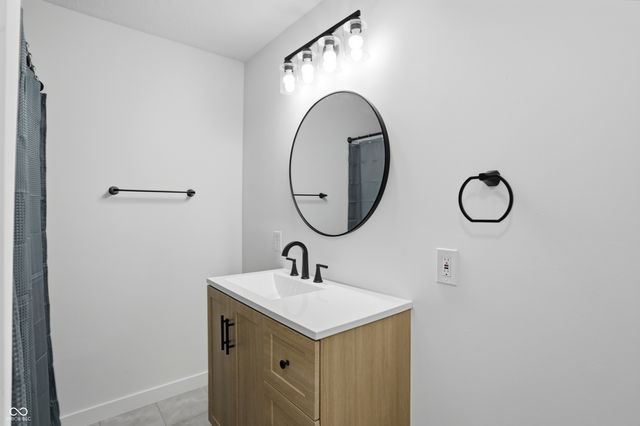 1008 E 7th Street, Greenfield, IN 46140