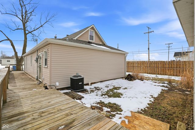 1008 E 7th Street, Greenfield, IN 46140