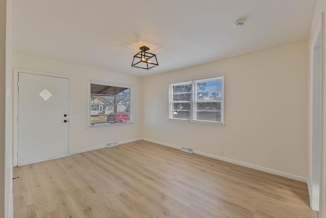 2224 S 7TH Street, Council Bluffs, IA 51501