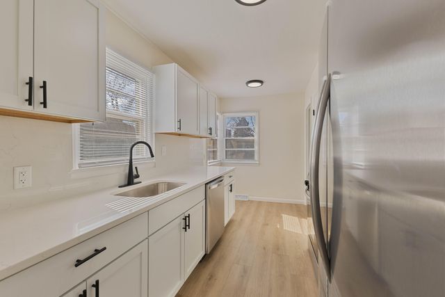 2224 S 7TH Street, Council Bluffs, IA 51501