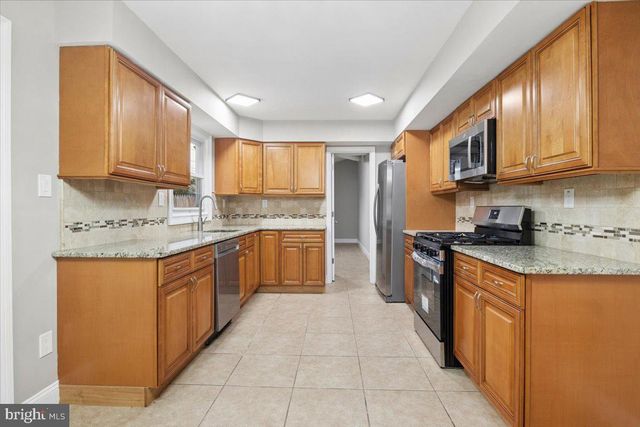 38 GRAMERCY LN, Willingborough, NJ 08046
