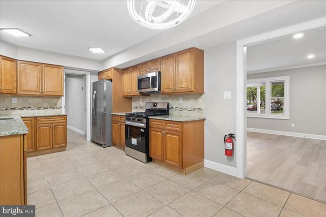38 GRAMERCY LN, Willingborough, NJ 08046