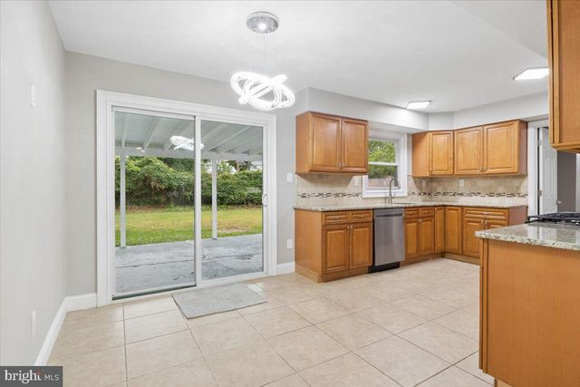 38 GRAMERCY LN, Willingborough, NJ 08046
