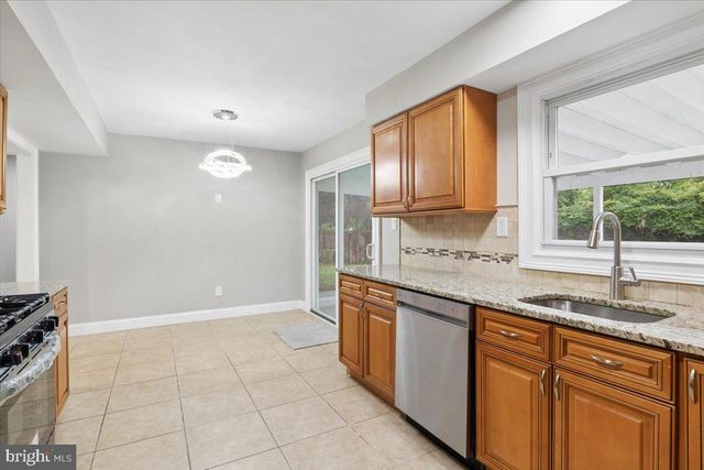 38 GRAMERCY LN, Willingborough, NJ 08046